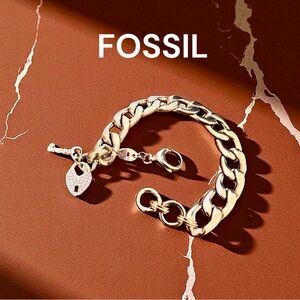 FOSSIL GOLD TONE STAINLESS STEEL
HEART CRYSTAL PAVE & KEY CHARM BRACELET NWOT